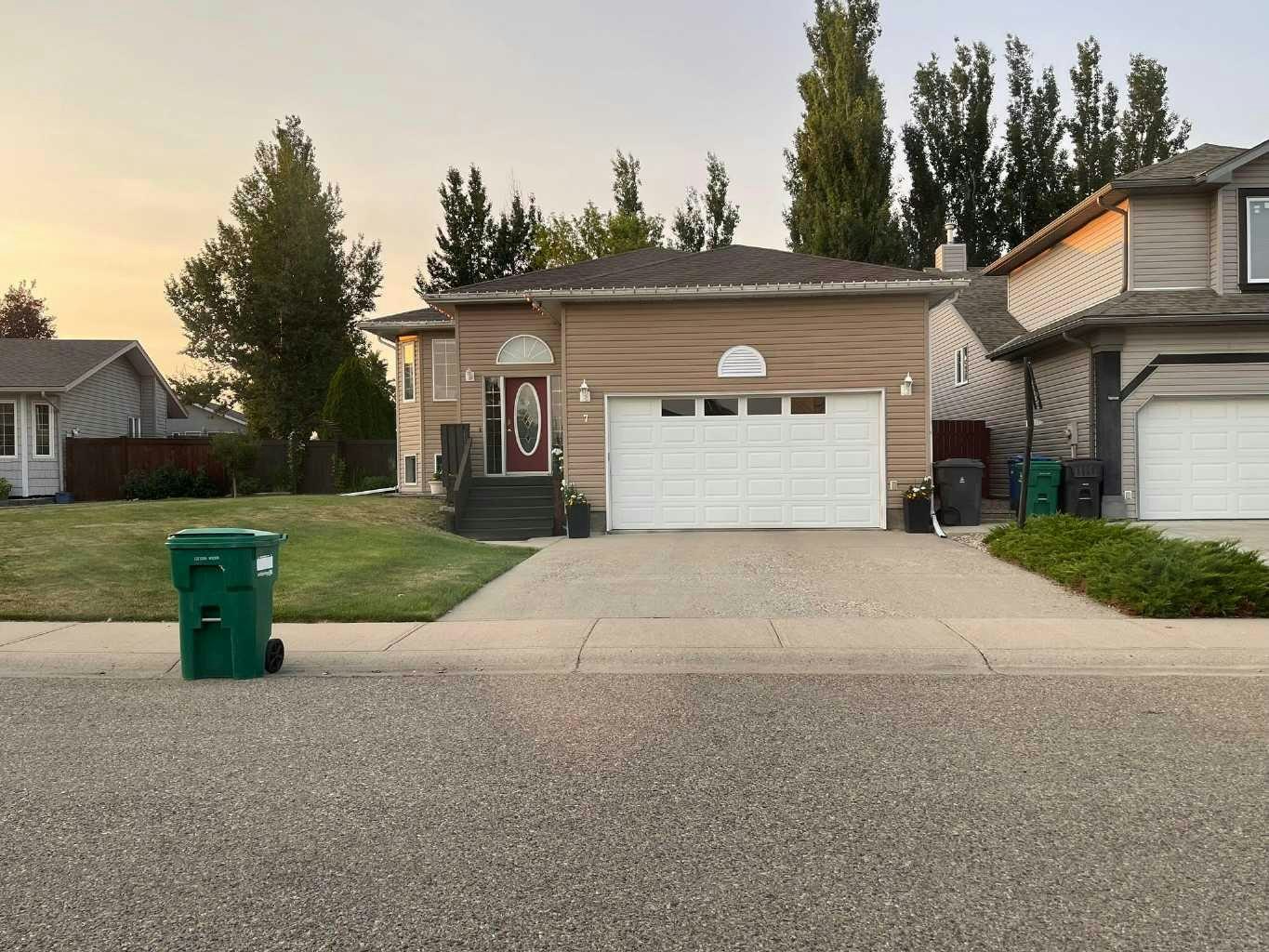 7 Mt Alderson Place W, Lethbridge, AB, T1K 6N7