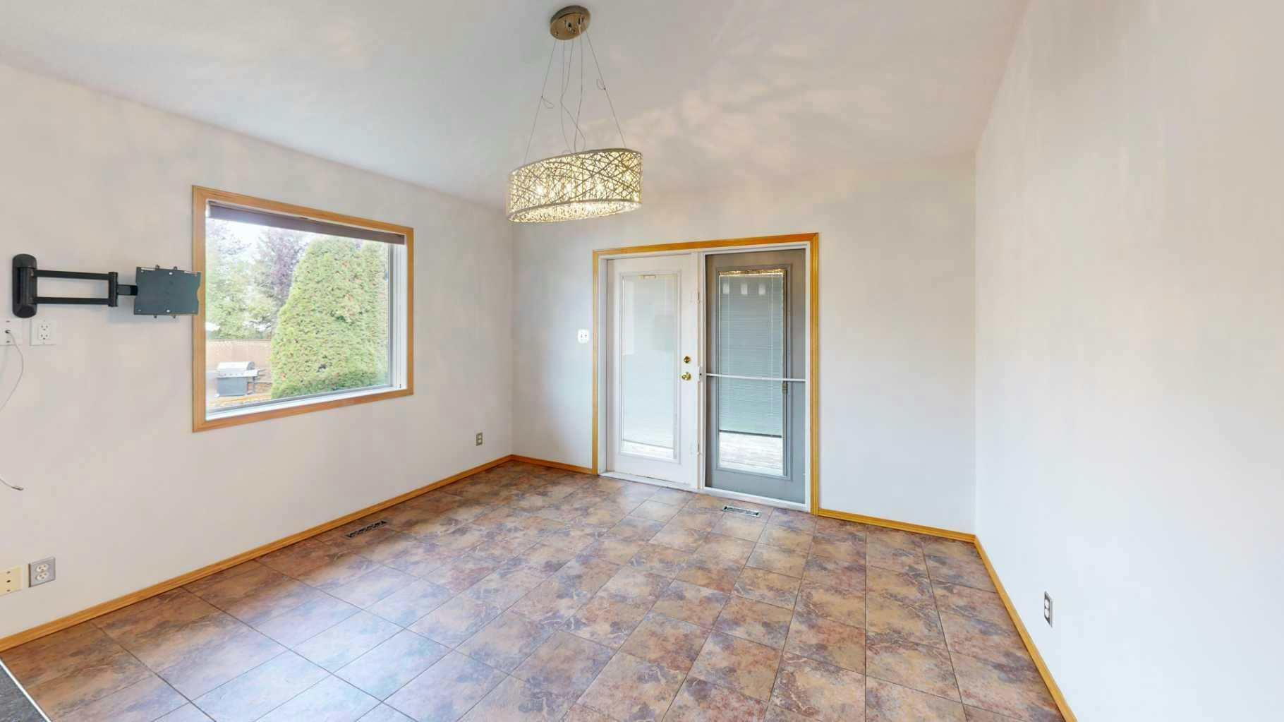 7 Mt Alderson Place W, Lethbridge, AB, T1K 6N7 - 6