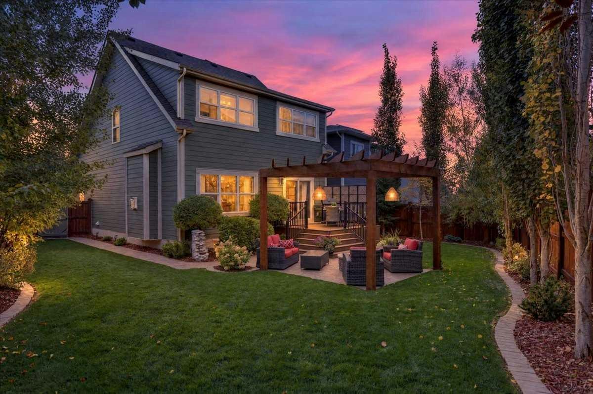 66 Masters Villas SE, Calgary, AB, T3M 2N4