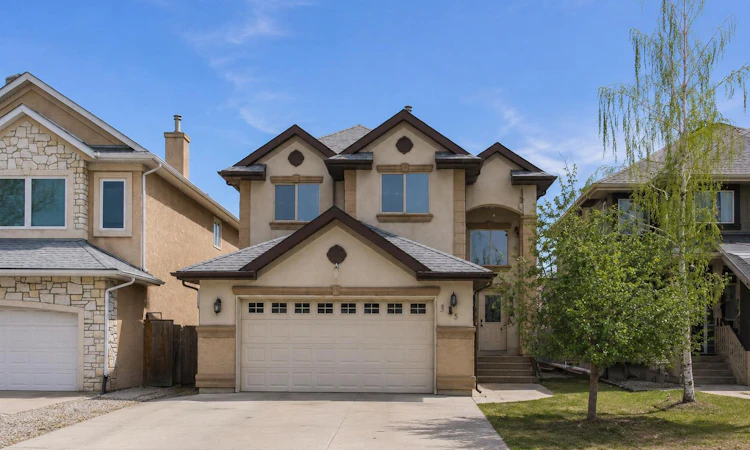 35 Cranleigh Drive SE