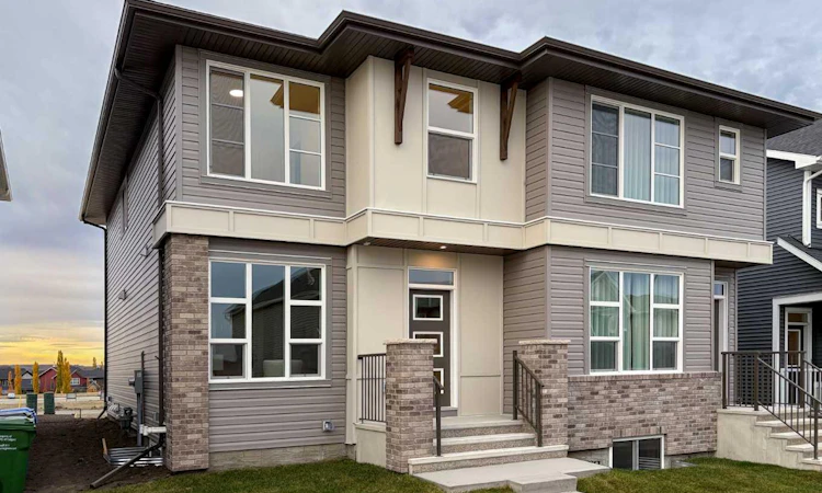 157 Silver Spruce Road SW