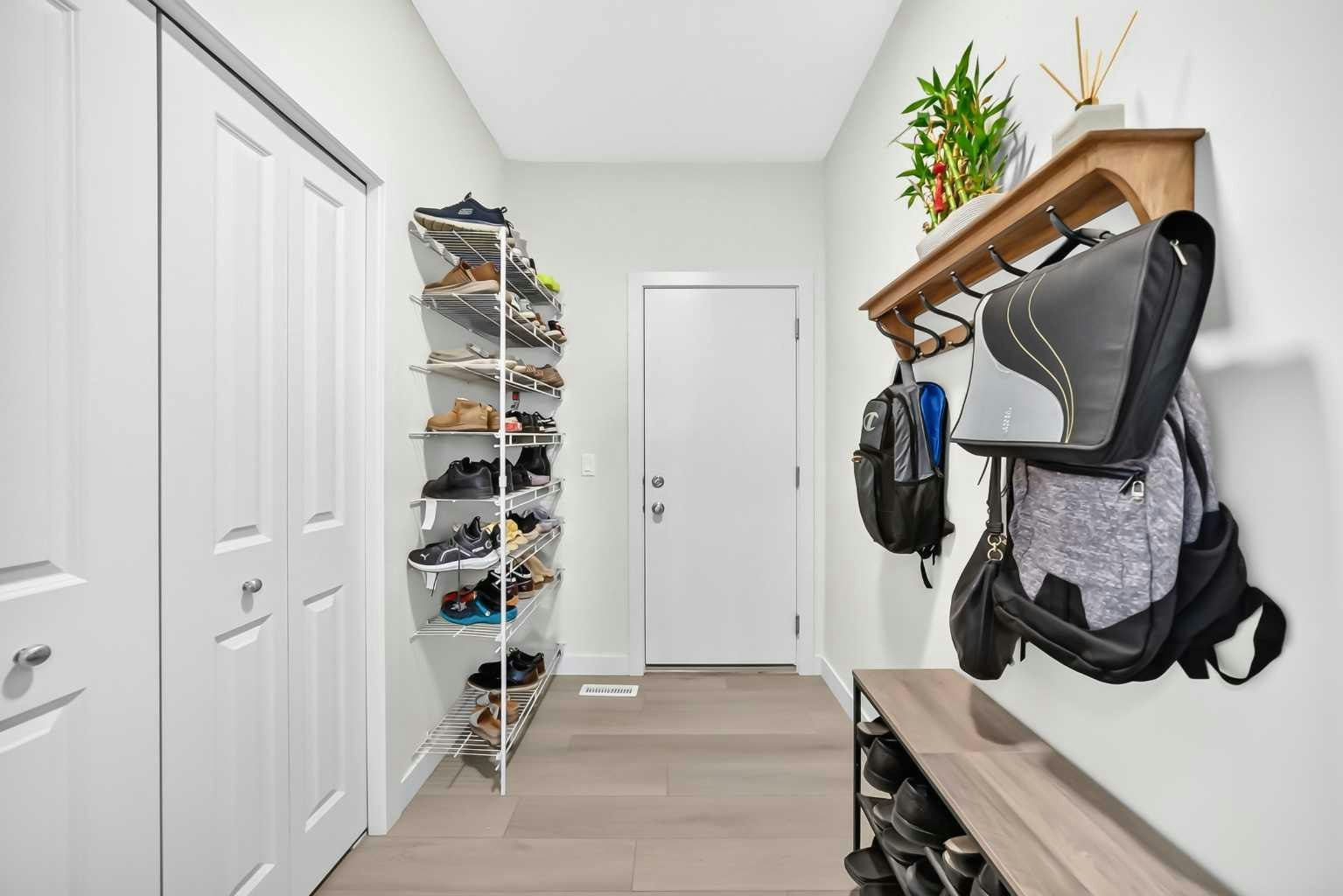 27 Belvedere Point SE, Calgary, AB, T2A 7Y9 - 19