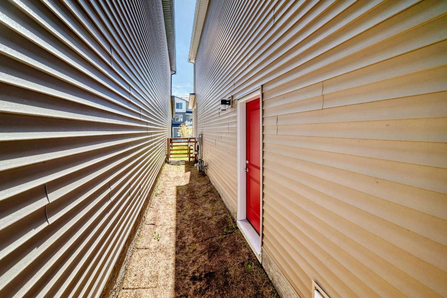 27 Belvedere Point SE, Calgary, AB, T2A 7Y9 - 49