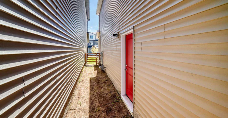 27 Belvedere Point SE, Calgary, AB, T2A 7Y9 - 49