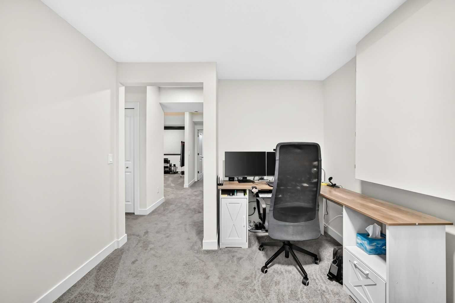 27 Belvedere Point SE, Calgary, AB, T2A 7Y9 - 42