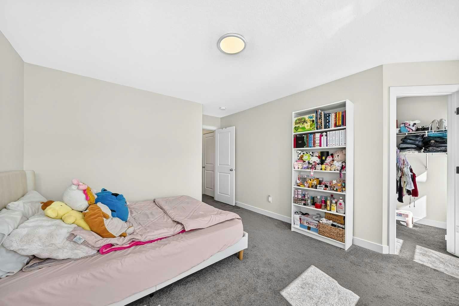 27 Belvedere Point SE, Calgary, AB, T2A 7Y9 - 30