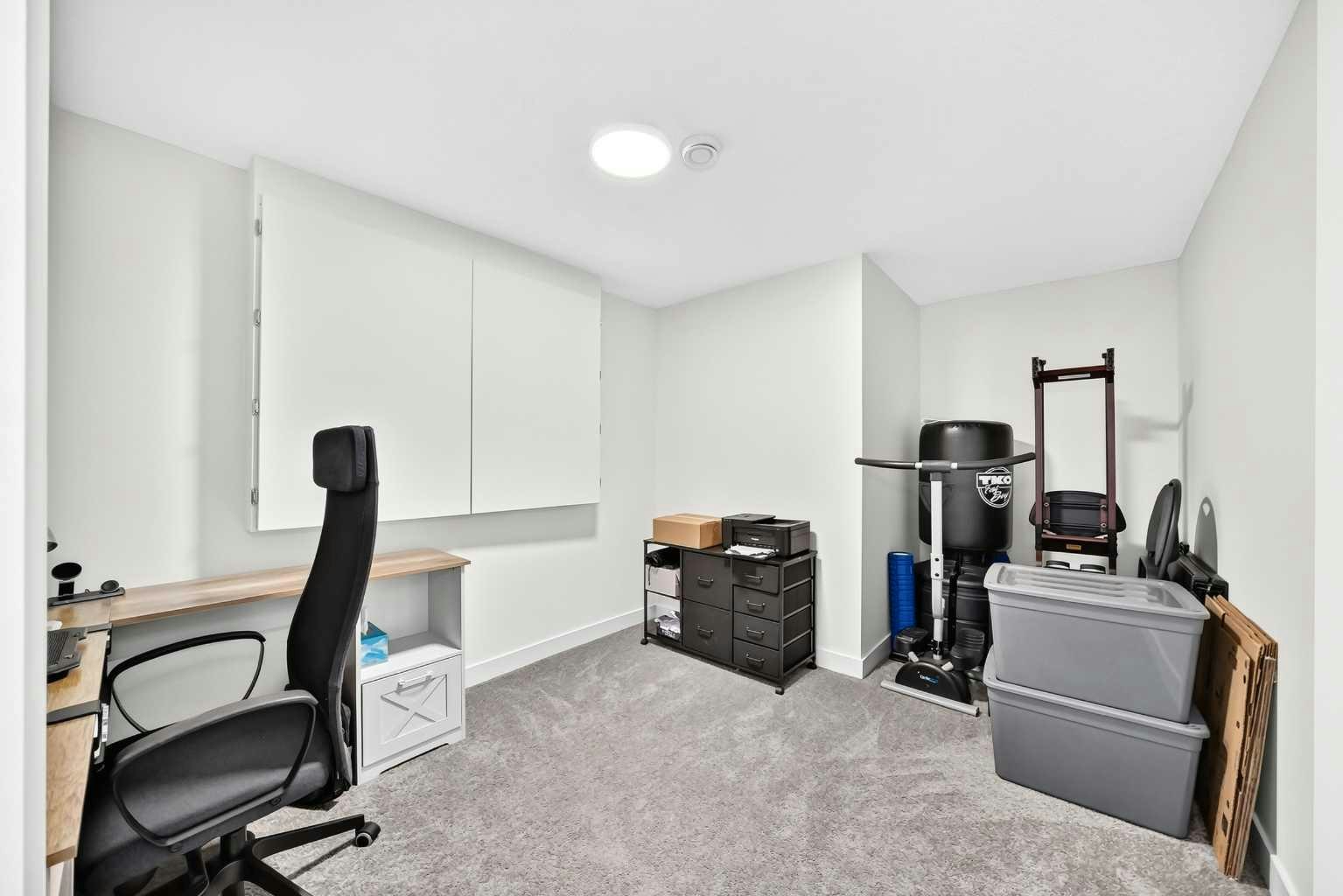 27 Belvedere Point SE, Calgary, AB, T2A 7Y9 - 41