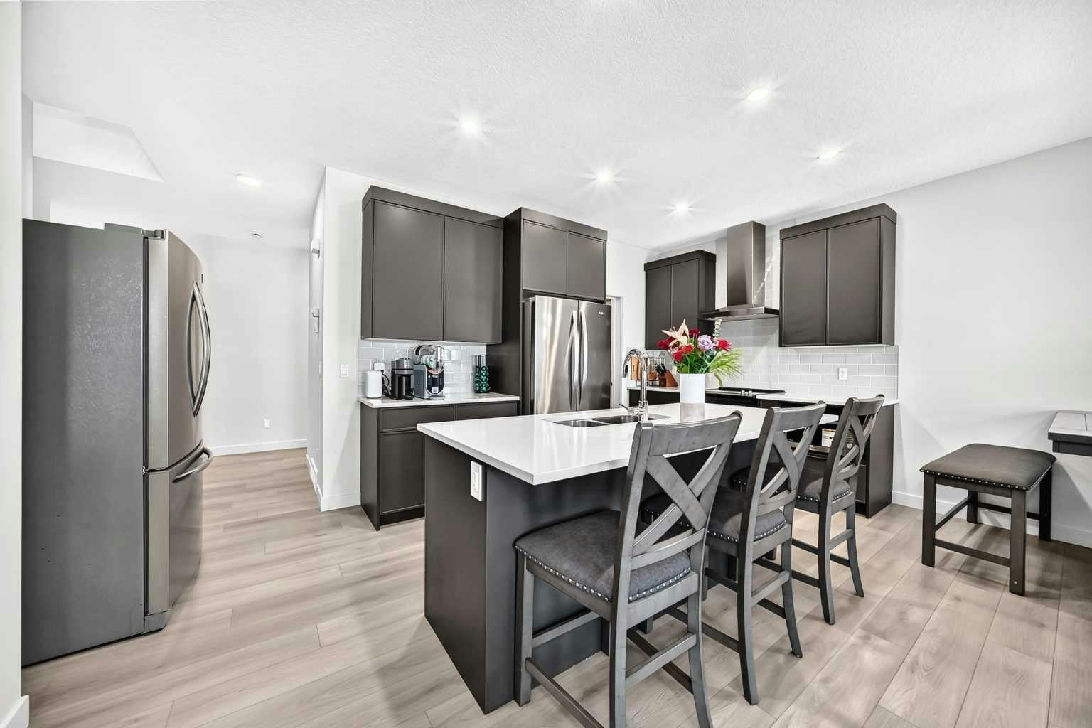 27 Belvedere Point SE, Calgary, AB, T2A 7Y9 - 7