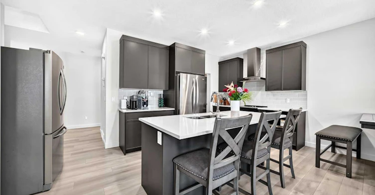 27 Belvedere Point SE, Calgary, AB, T2A 7Y9 - 7