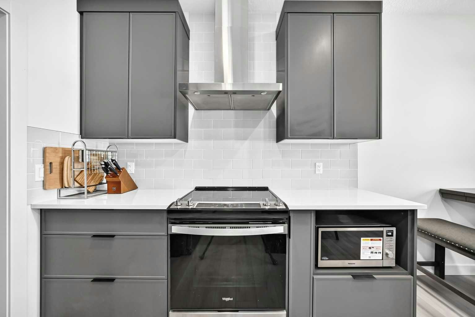 27 Belvedere Point SE, Calgary, AB, T2A 7Y9 - 10