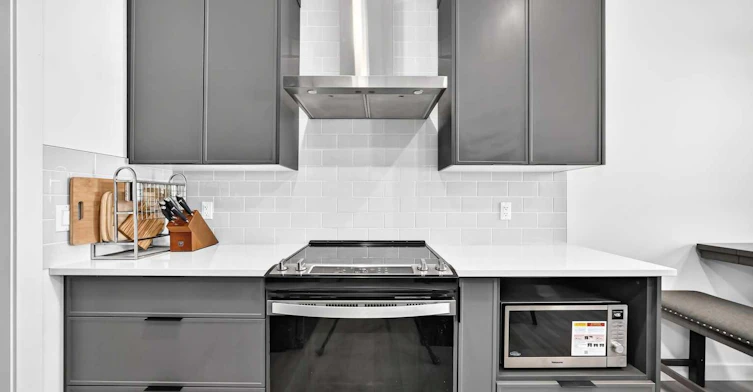27 Belvedere Point SE, Calgary, AB, T2A 7Y9 - 10