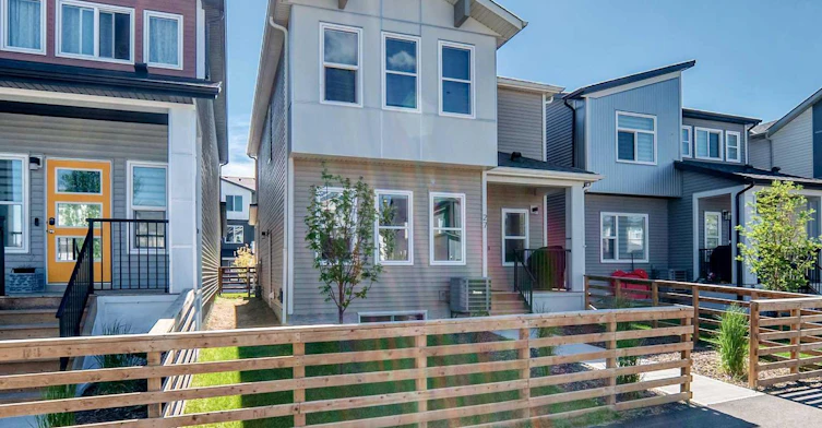 27 Belvedere Point SE, Calgary, AB, T2A 7Y9 - 48