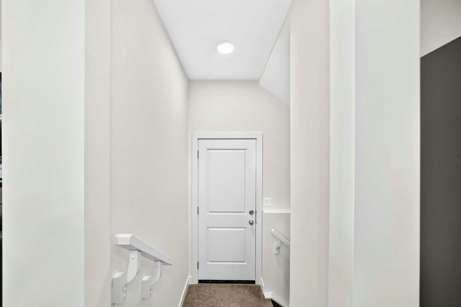 27 Belvedere Point SE, Calgary, AB, T2A 7Y9 - 36