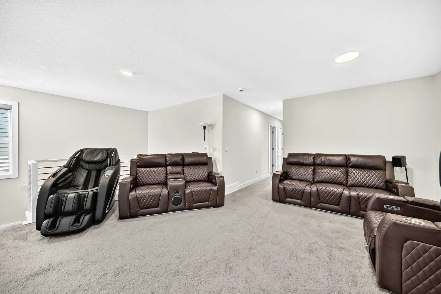 27 Belvedere Point SE, Calgary, AB, T2A 7Y9 - 33