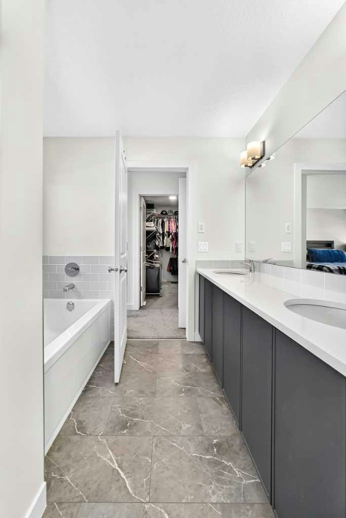 27 Belvedere Point SE, Calgary, AB, T2A 7Y9 - 25