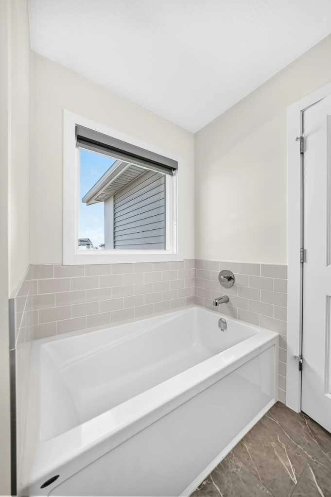 27 Belvedere Point SE, Calgary, AB, T2A 7Y9 - 24