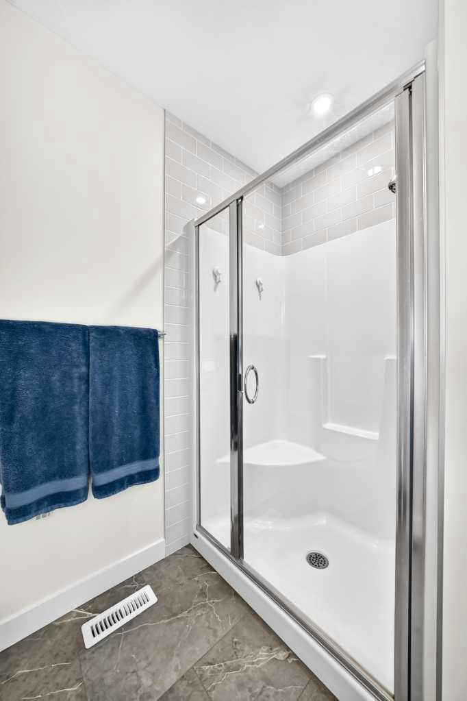 27 Belvedere Point SE, Calgary, AB, T2A 7Y9 - 23