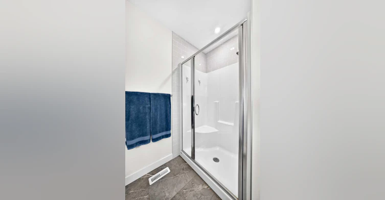 27 Belvedere Point SE, Calgary, AB, T2A 7Y9 - 23