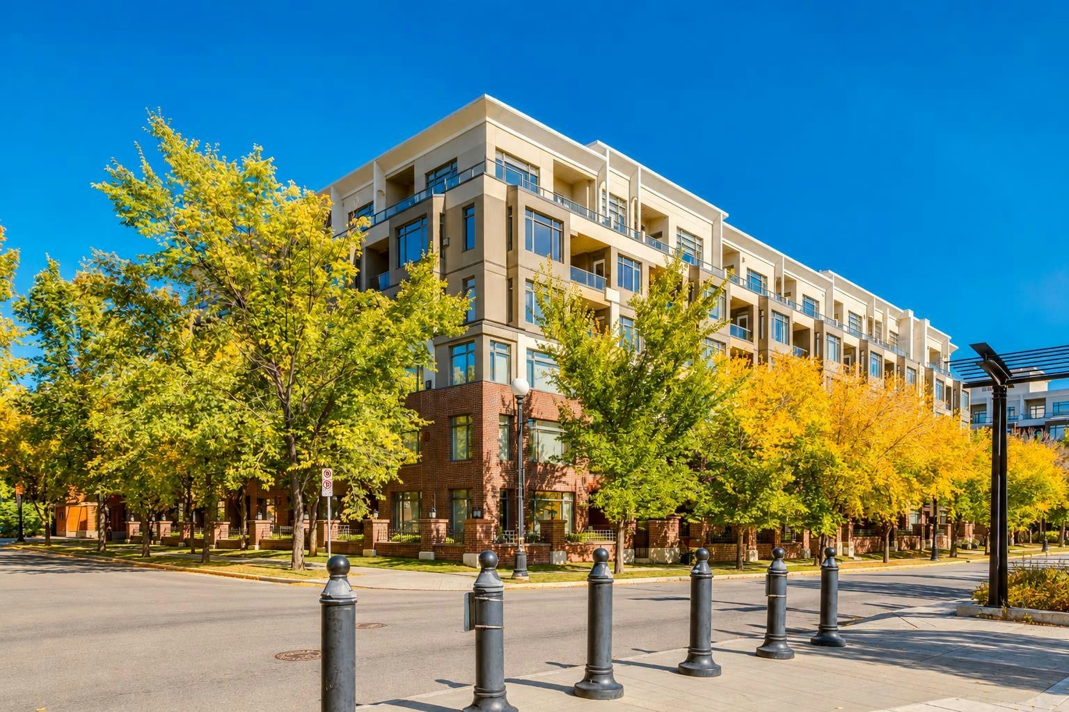 626-930 Centre Avenue NE, Calgary, AB, T2E 0C7