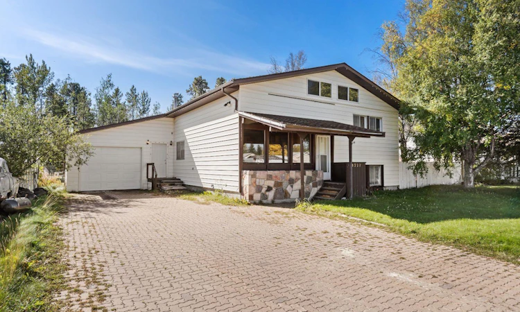 4727 Ravine Drive