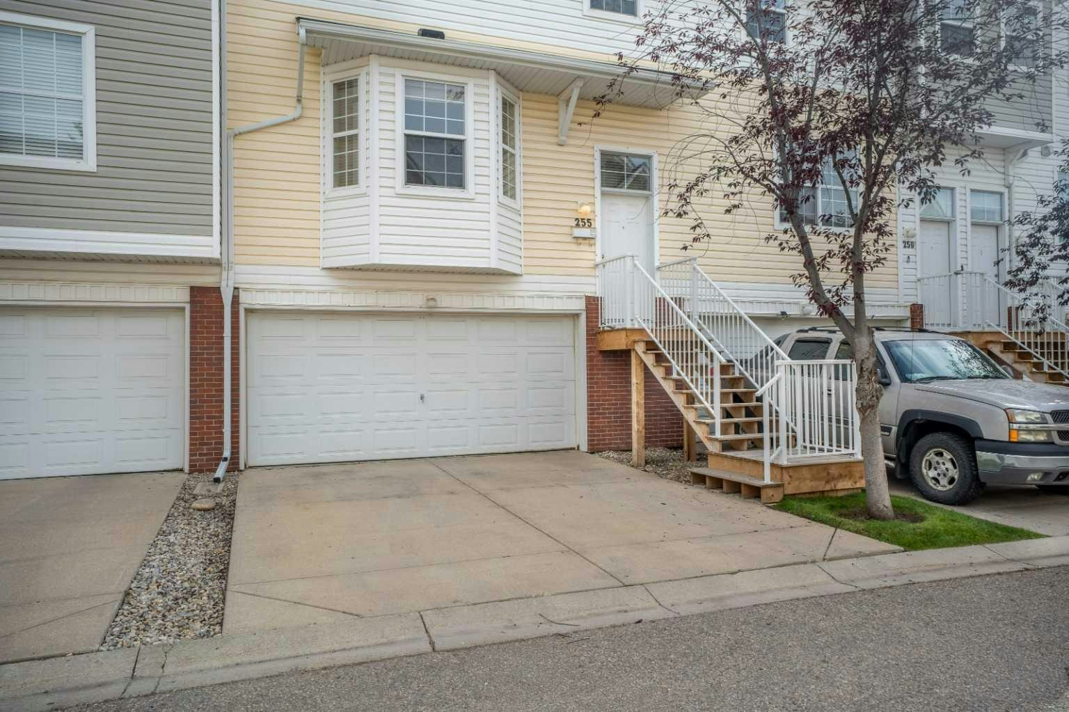 255 Prestwick Acres Lane SE, Calgary, AB, T2Z 3X9