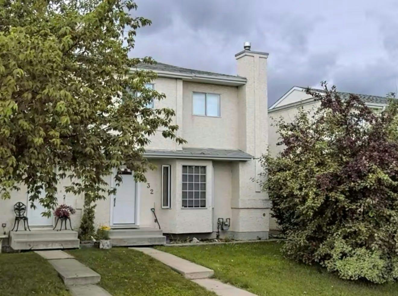 4732 43 Street, Sylvan Lake, AB, T4S 1M3