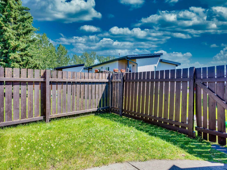 2634 Oakmoor Drive SW, Calgary, AB, T2V 4E7