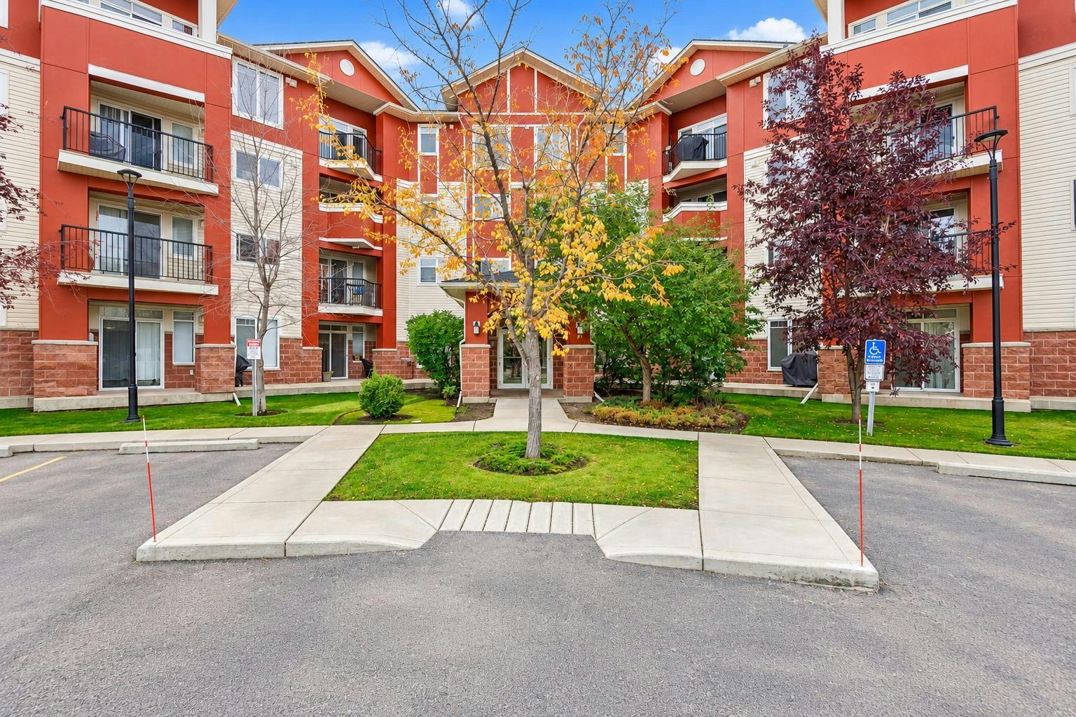 110-162 Country Village Circle NE, Calgary, AB, T3K 0E6