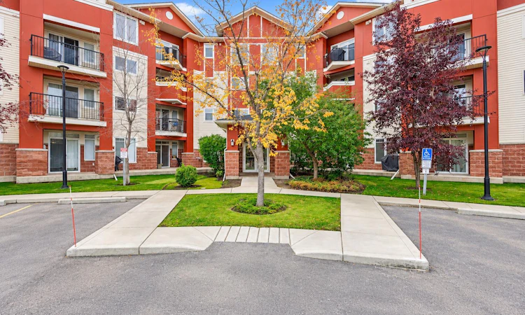 110-162 Country Village Circle NE