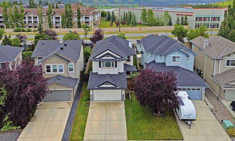 38 Chapman Close SE