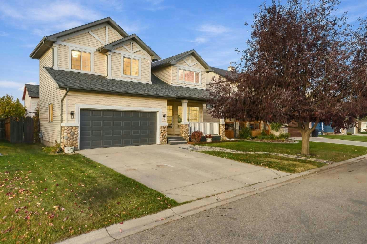 140 West Creek Pond, Chestermere, AB, T1X 1H4