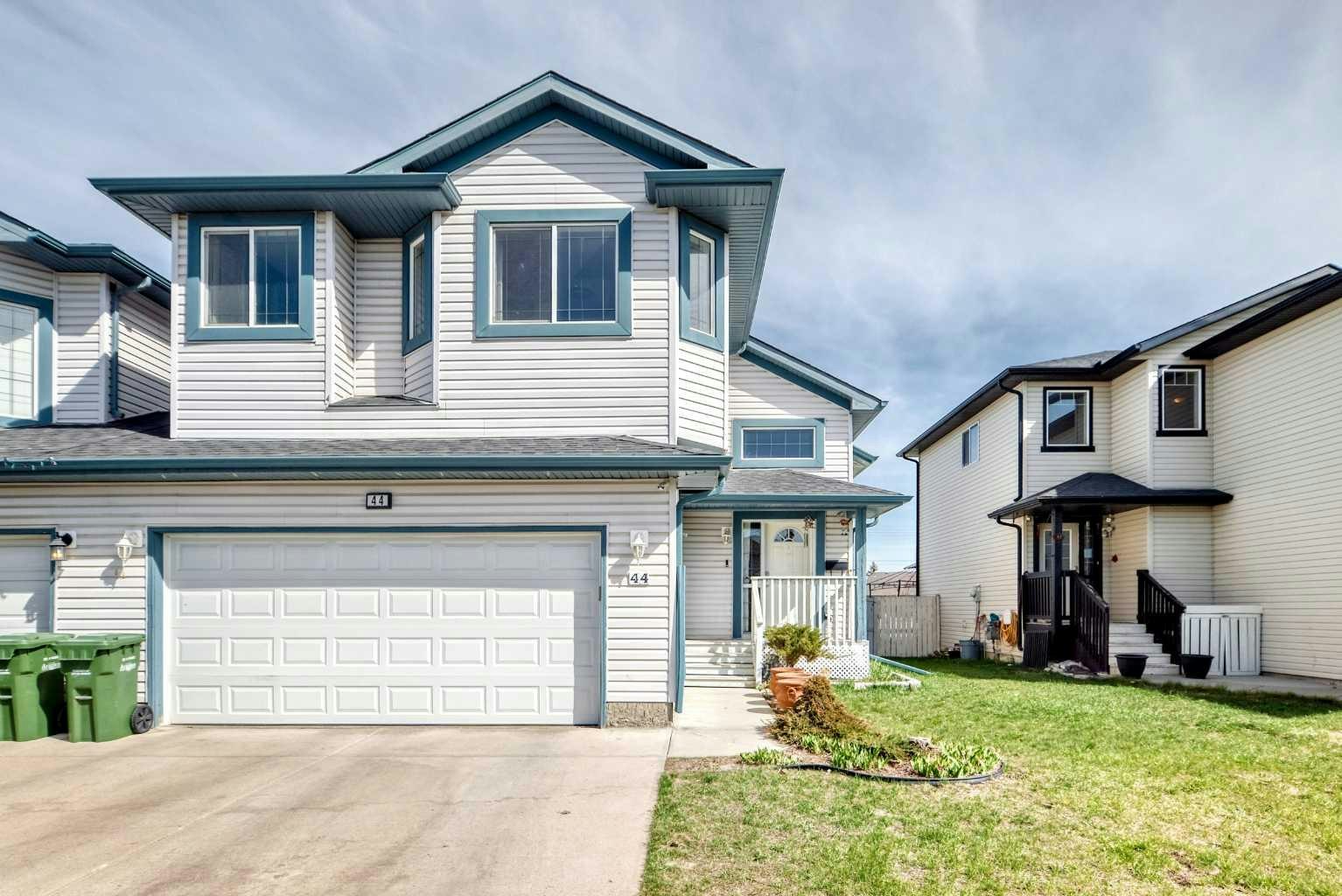 44 Canoe Square SW, Airdrie, AB, T4B 2N5