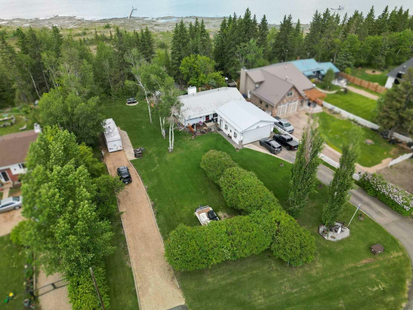 56-40421 Range Road 10, Lacombe, AB, T4L 1S6