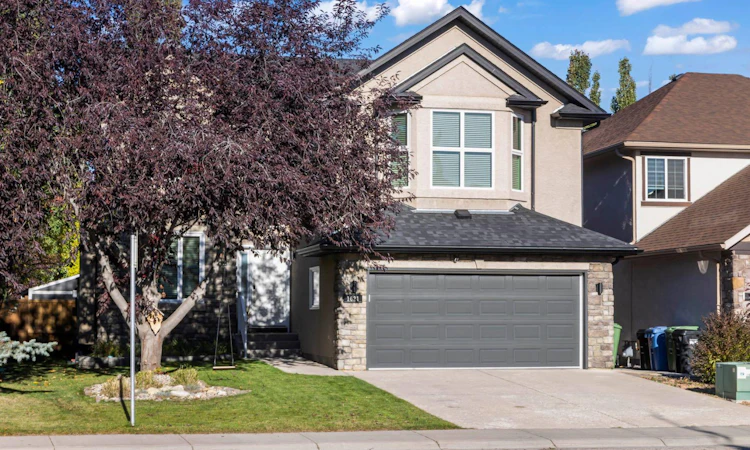 1621 Strathcona Drive SW