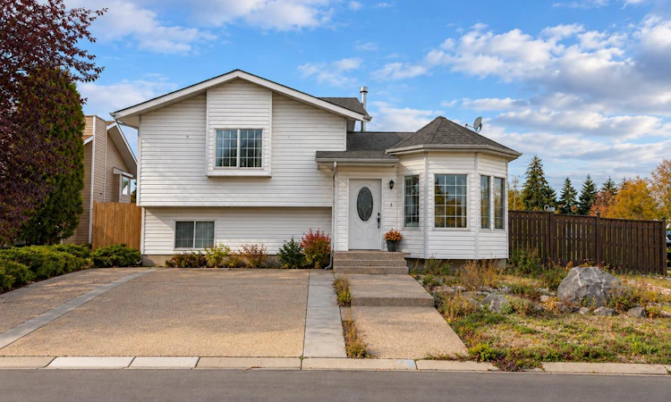 1 Pickering Close