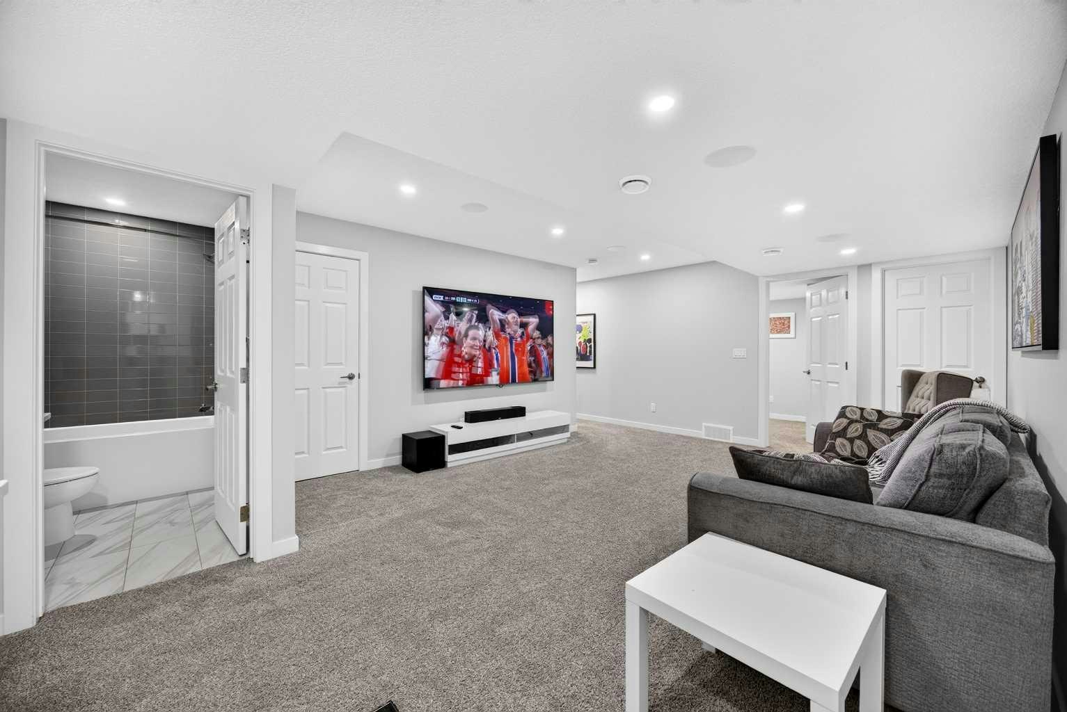 30 Evanscrest Rise NW, Calgary, AB, T3P 0R7 - 31