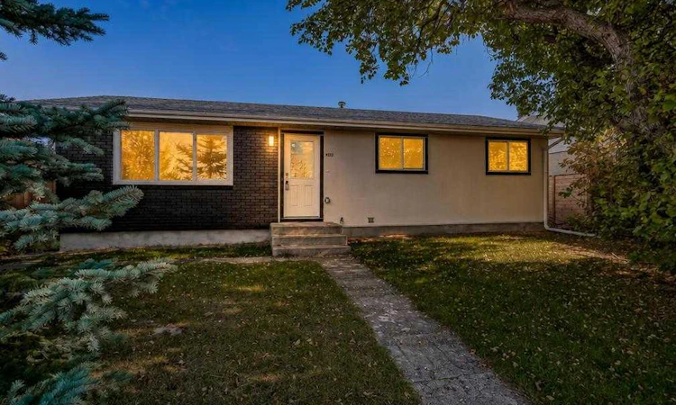 9532 Allison Drive SE