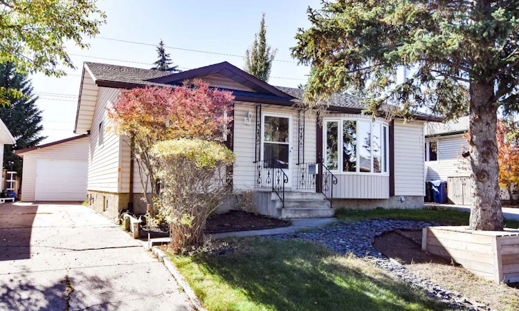 248 Bracewood Road SW