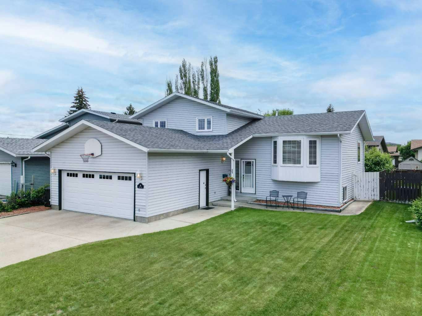 44 Huget Crescent, Red Deer, AB, T4N 6P4