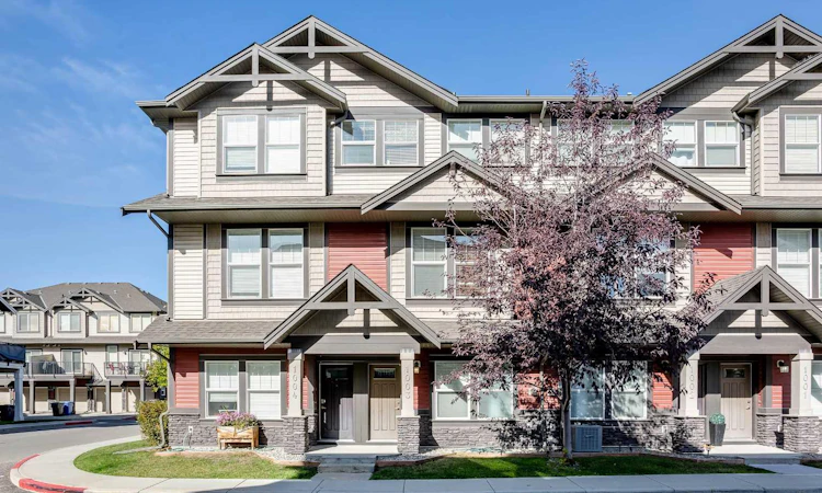 1003-280 Williamstown Close NW