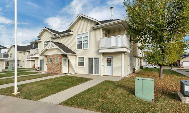 22-33 Jennings Crescent