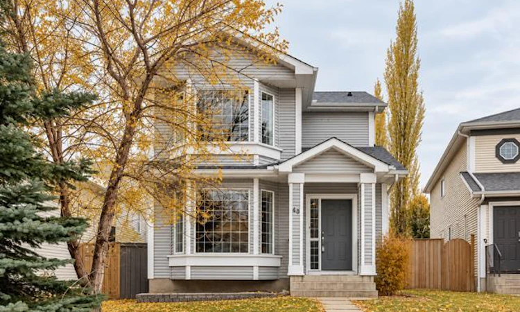 40 Mt Lorette Close SE