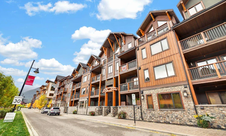 407-707 Spring Creek Drive