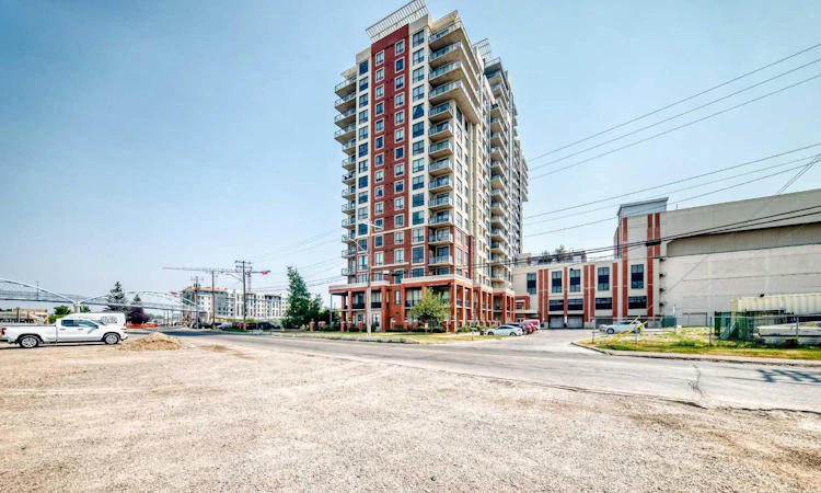 808-8710 Horton Road SW