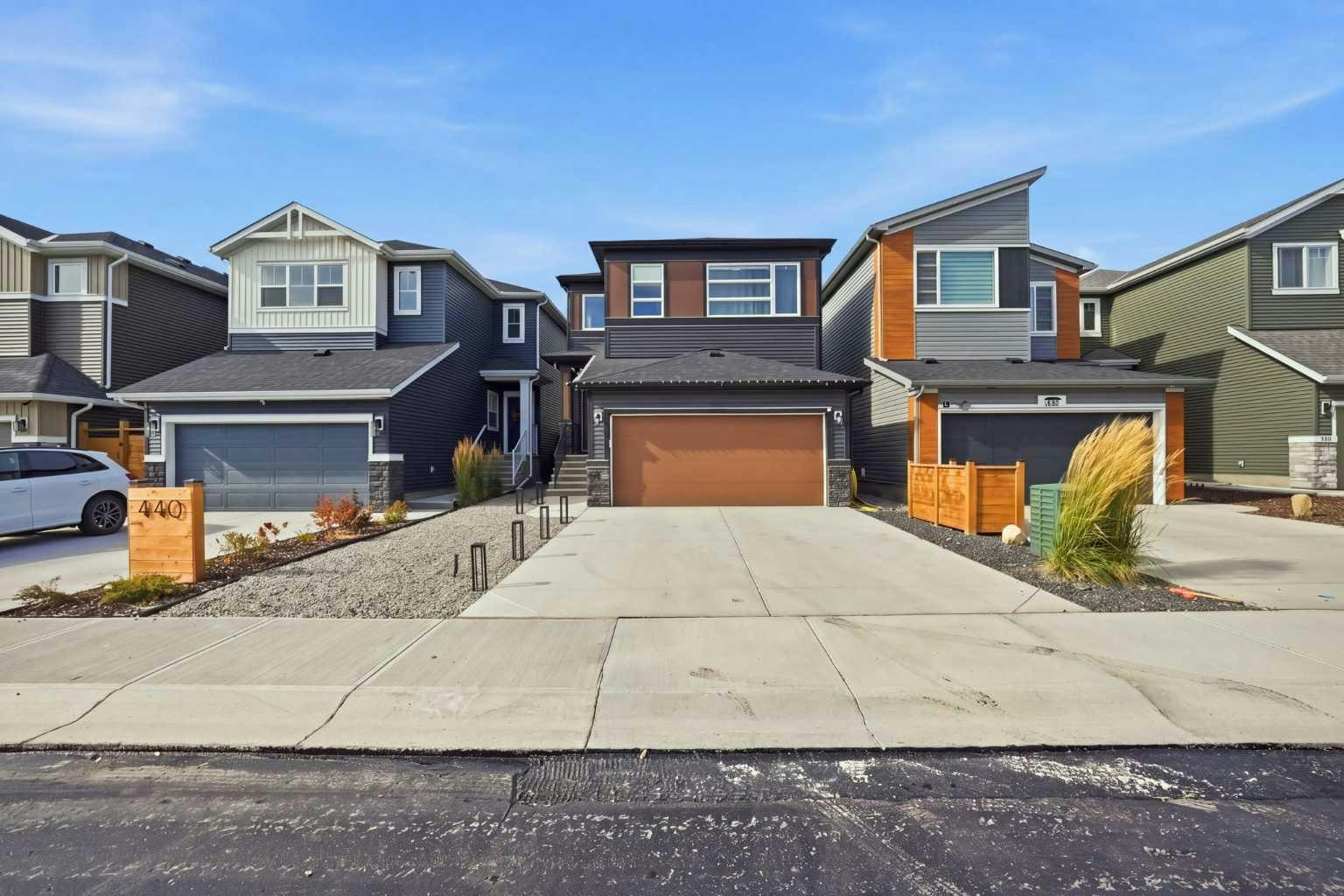 436 Belmont Park SW, Calgary, AB, T2X 5S9