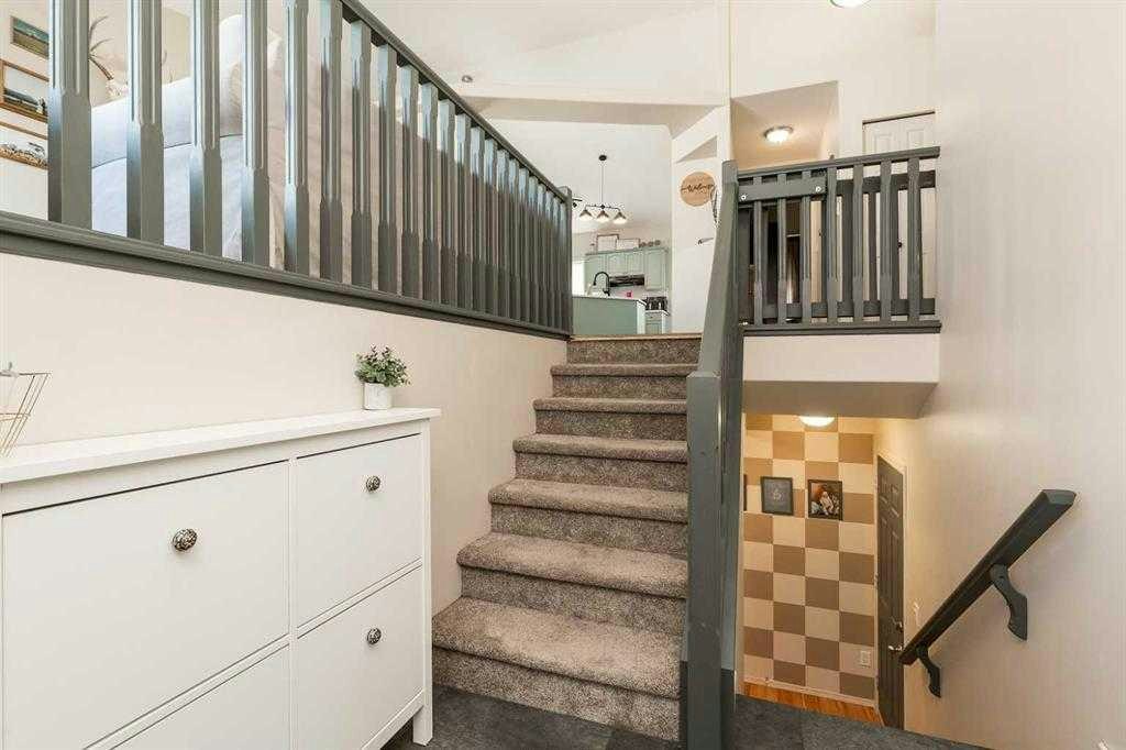 195 Cowichan Court W, Lethbridge, AB, T1K 7T7 - 2