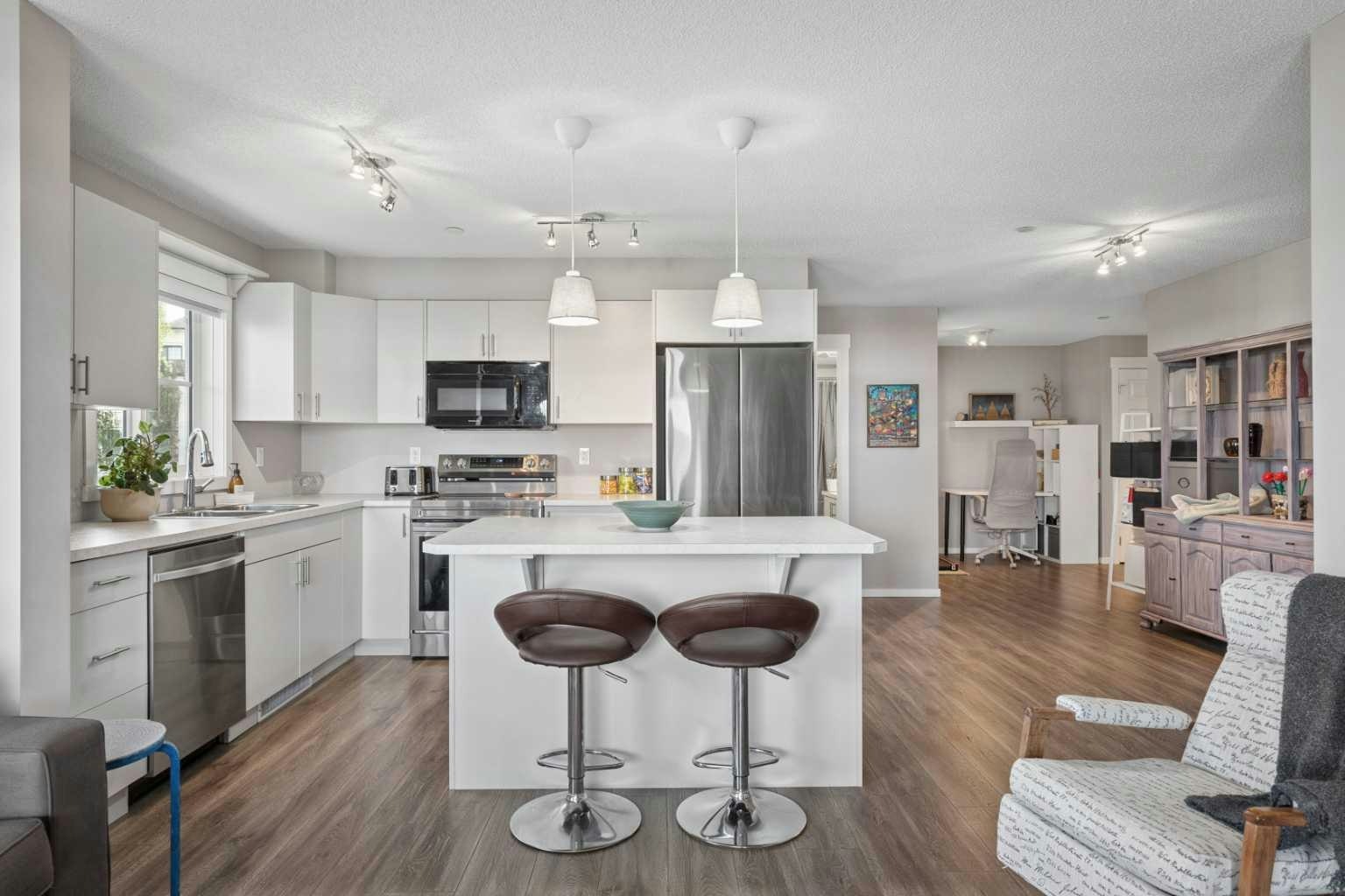 4201-279 Copperpond Common SE, Calgary, AB, T2Z 1G6