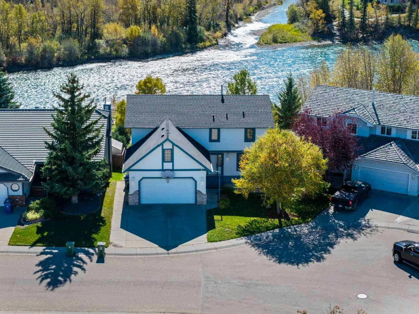 52 West Mitford Crescent, Cochrane, AB, T4C 1L2