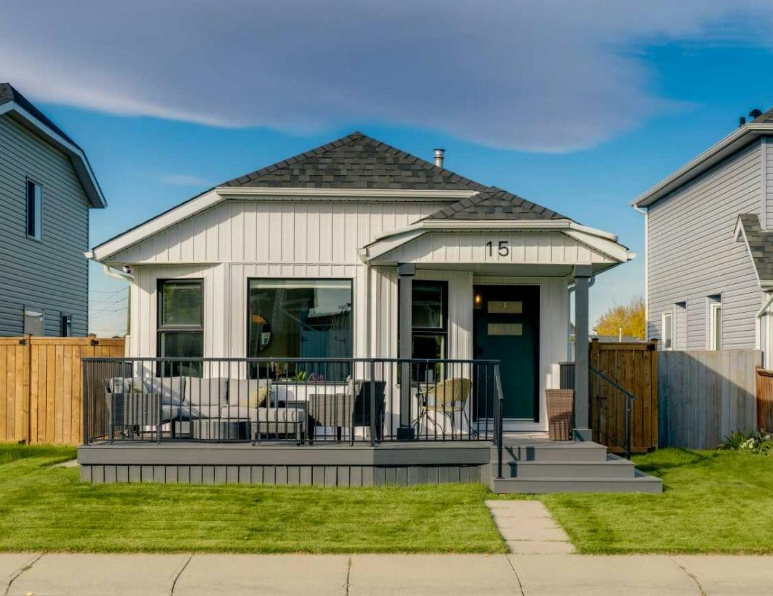 15 Rivercrest Way SE, Calgary, AB, T2C 4J8