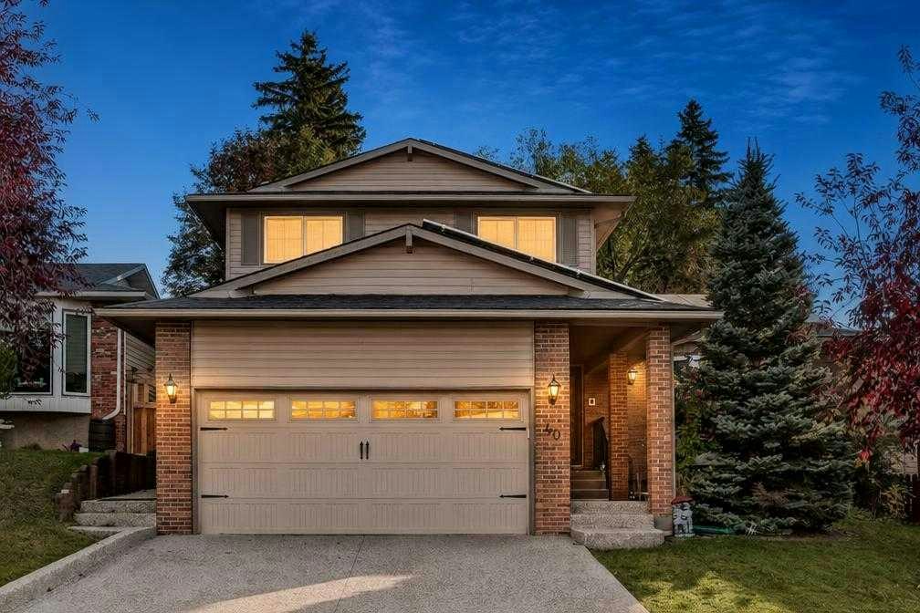 40 Silver Ridge Court NW, Calgary, AB, T3B 4V5